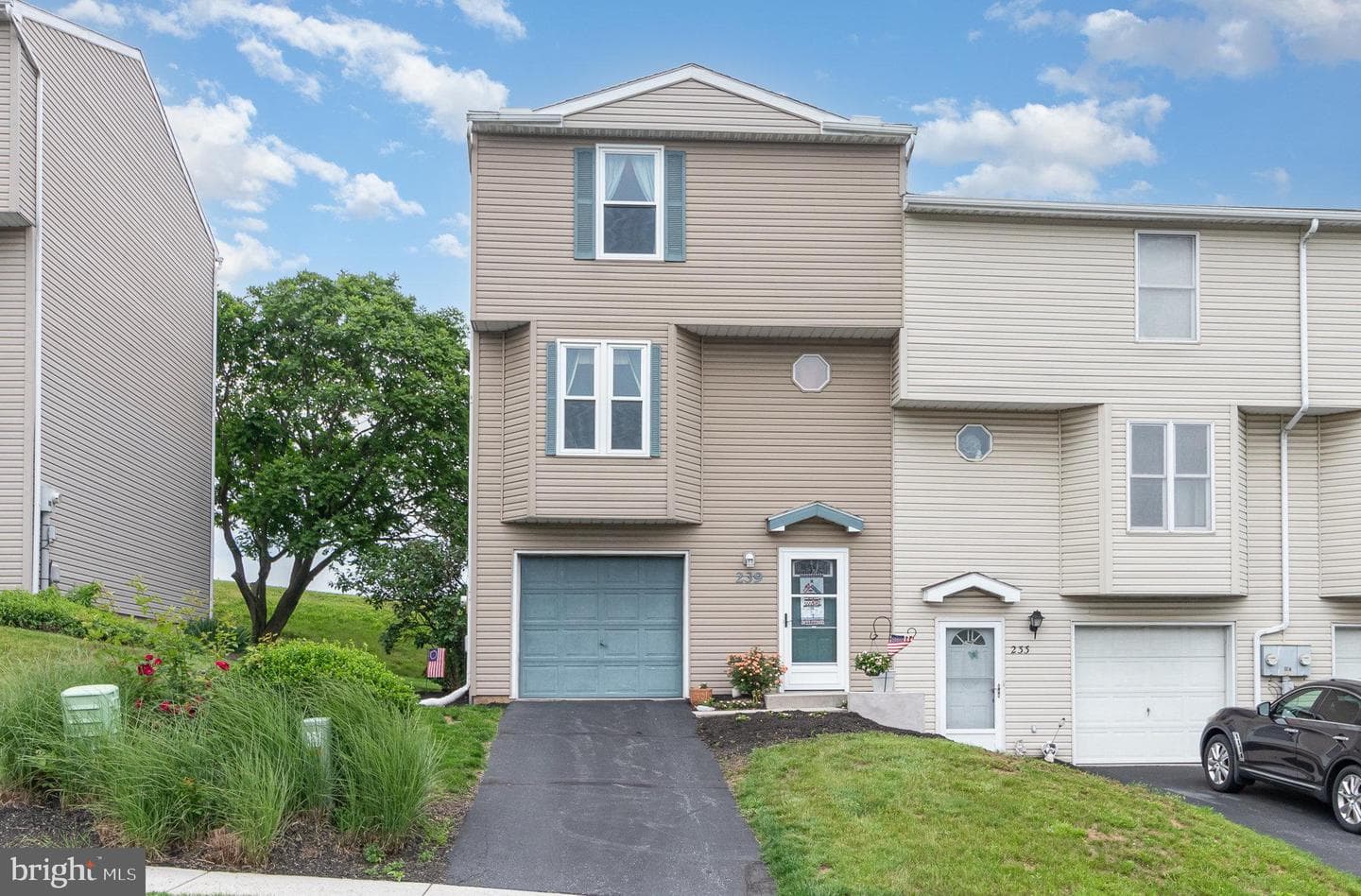 239 Chartwood Drive photo 2