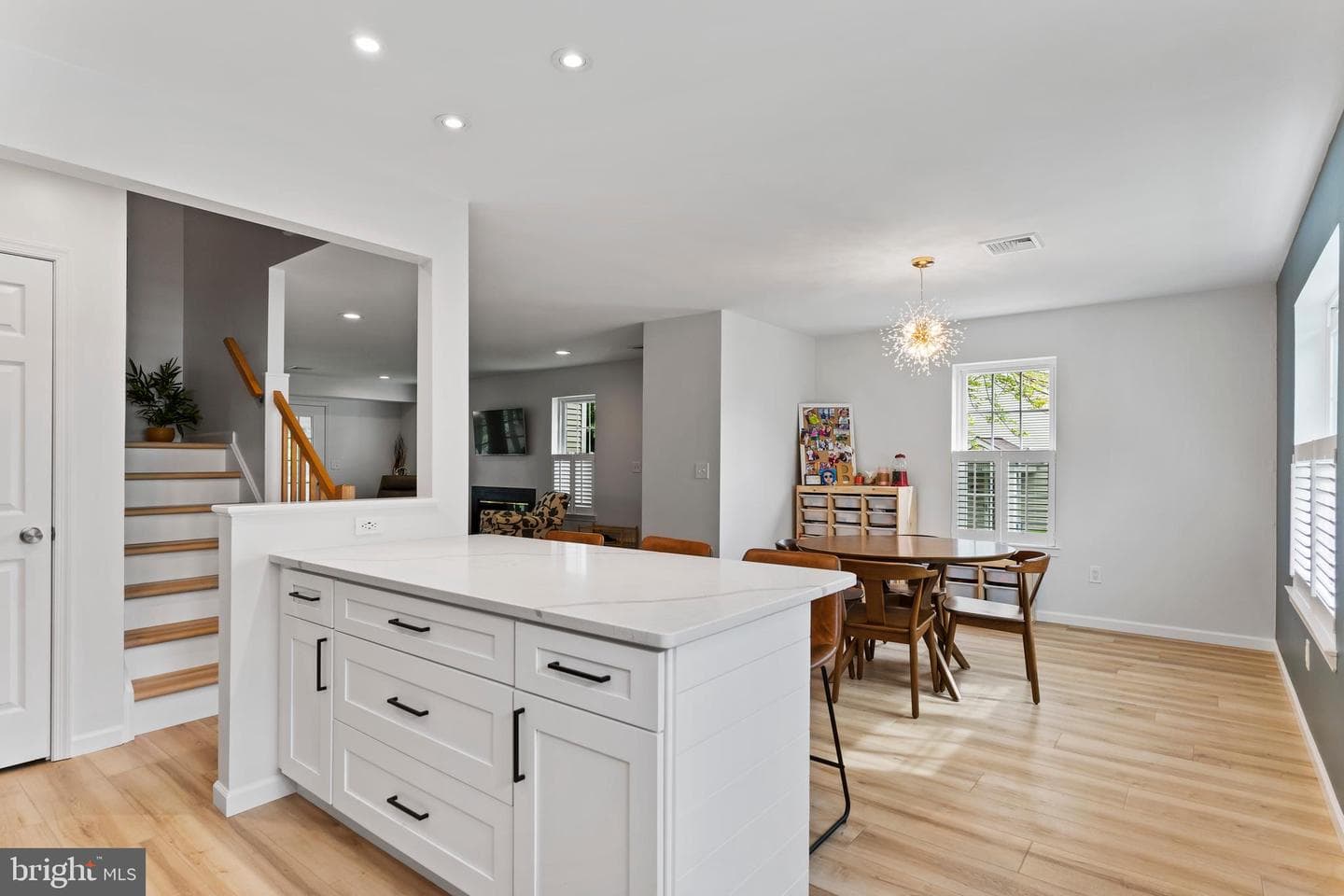 1827 Wexford Road photo 5