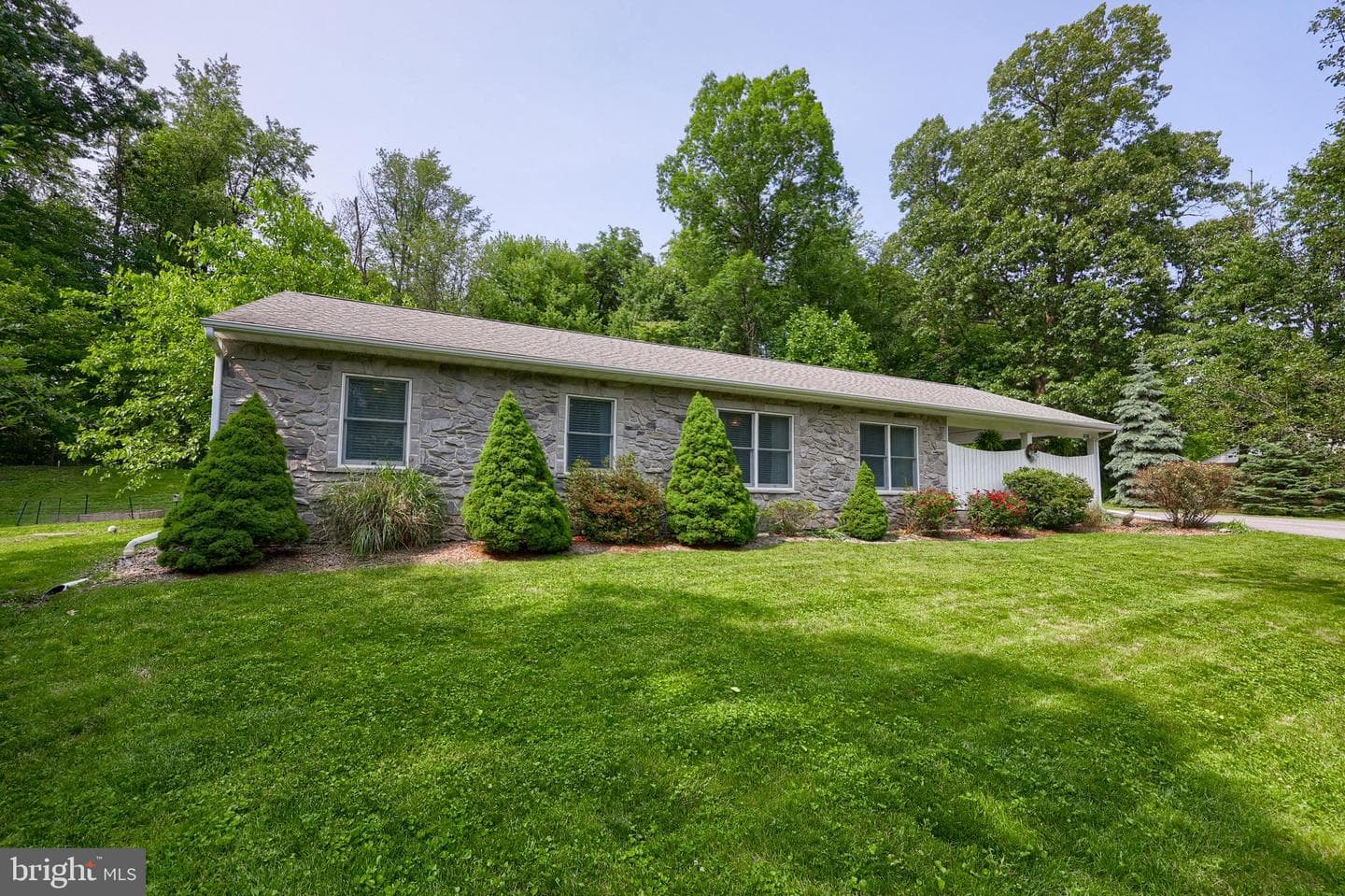 4748 Ridge Road photo 3