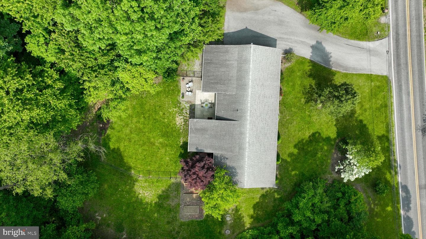 4748 Ridge Road photo 6