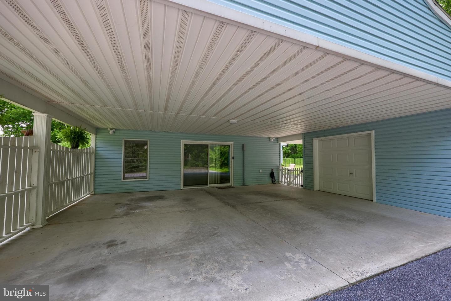 4748 Ridge Road photo 9