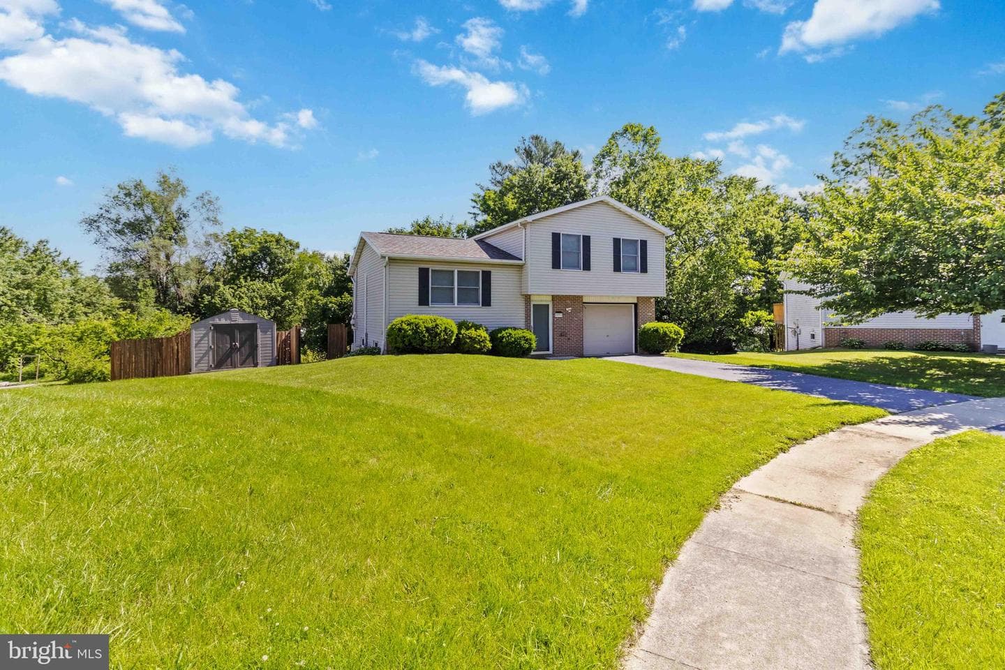 8892 McKinley Court photo 2