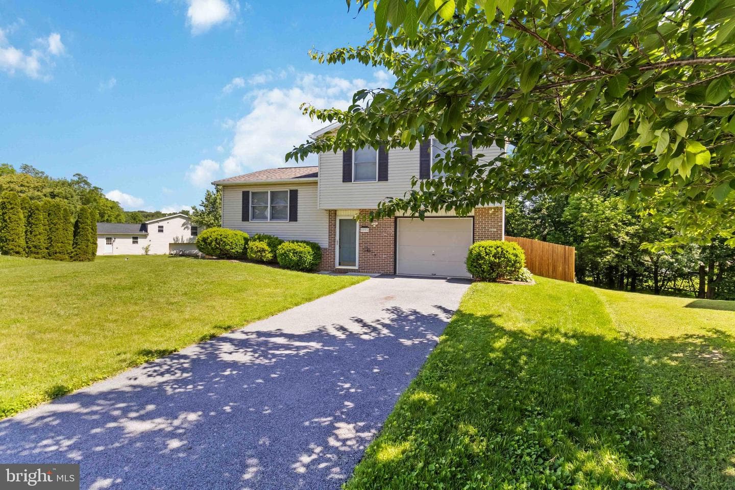 8892 McKinley Court photo 3