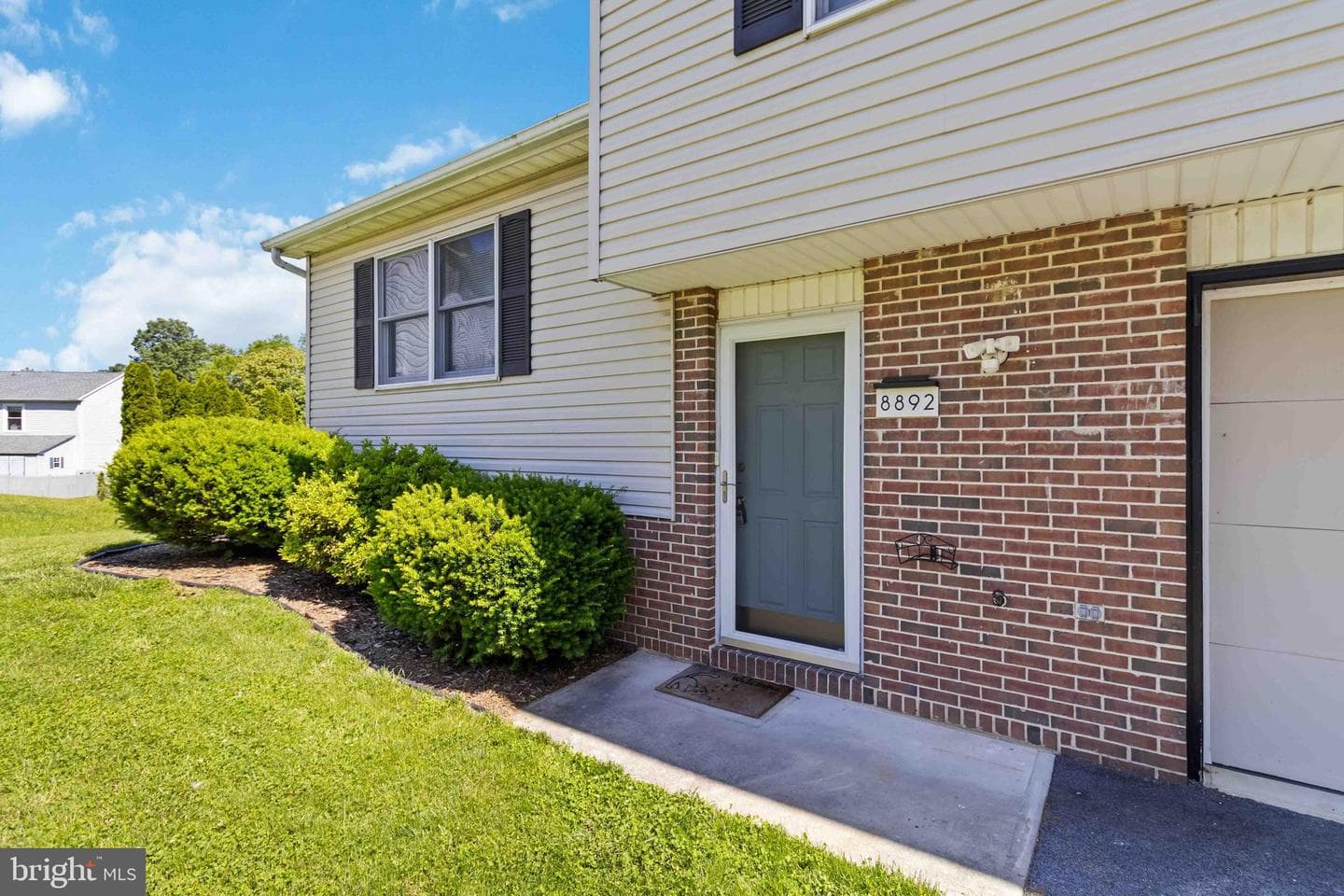 8892 McKinley Court photo 4