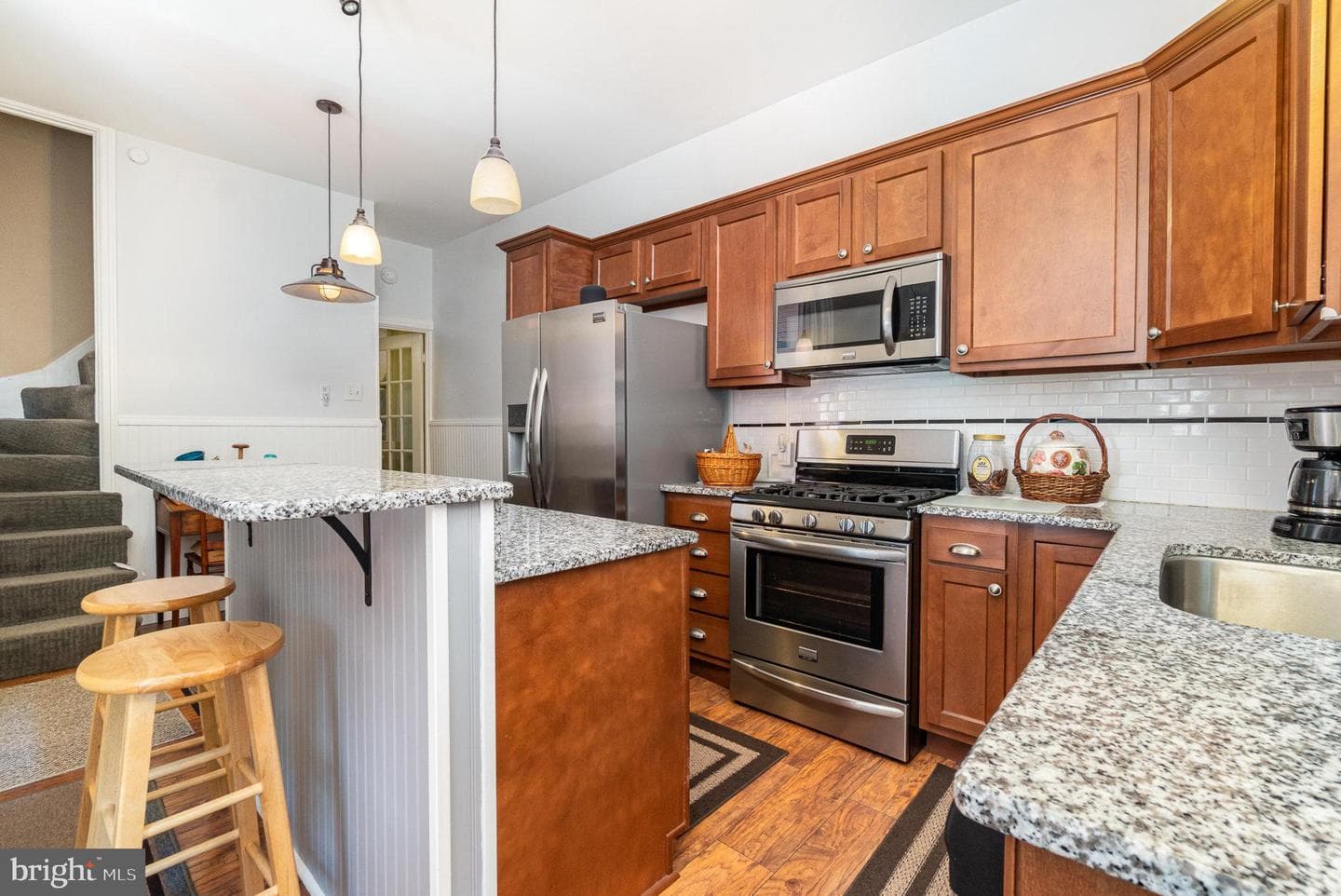 235 Hamilton Street photo 3