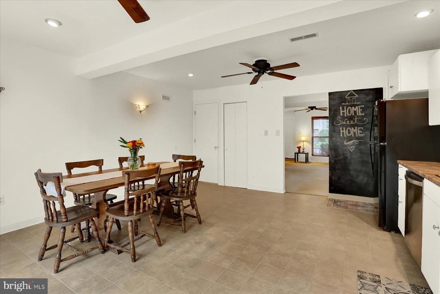 6483 Heatherfield Way photo 11