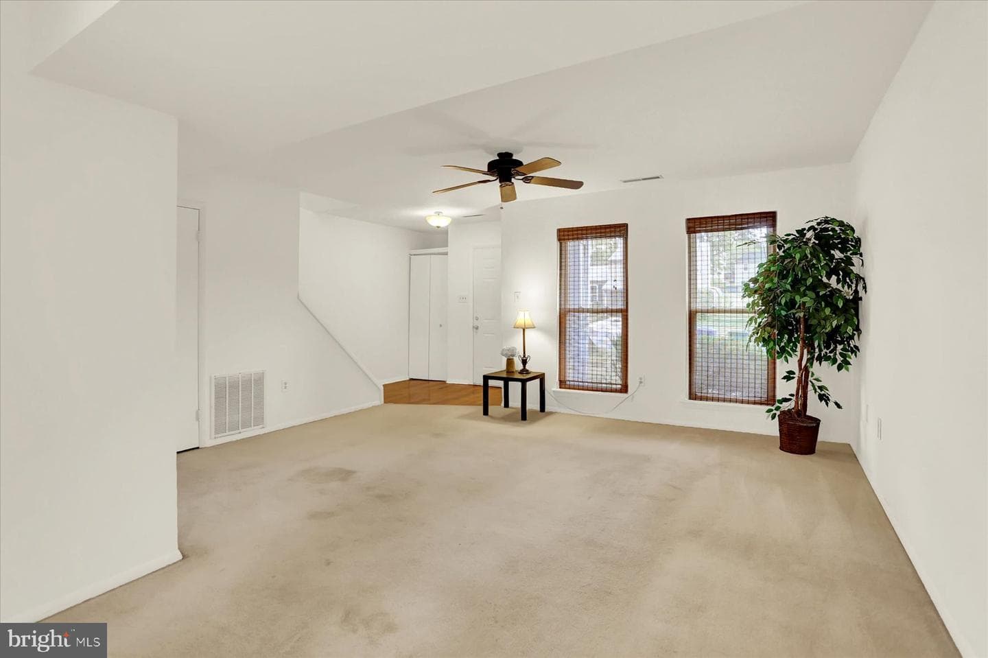 6483 Heatherfield Way photo 14