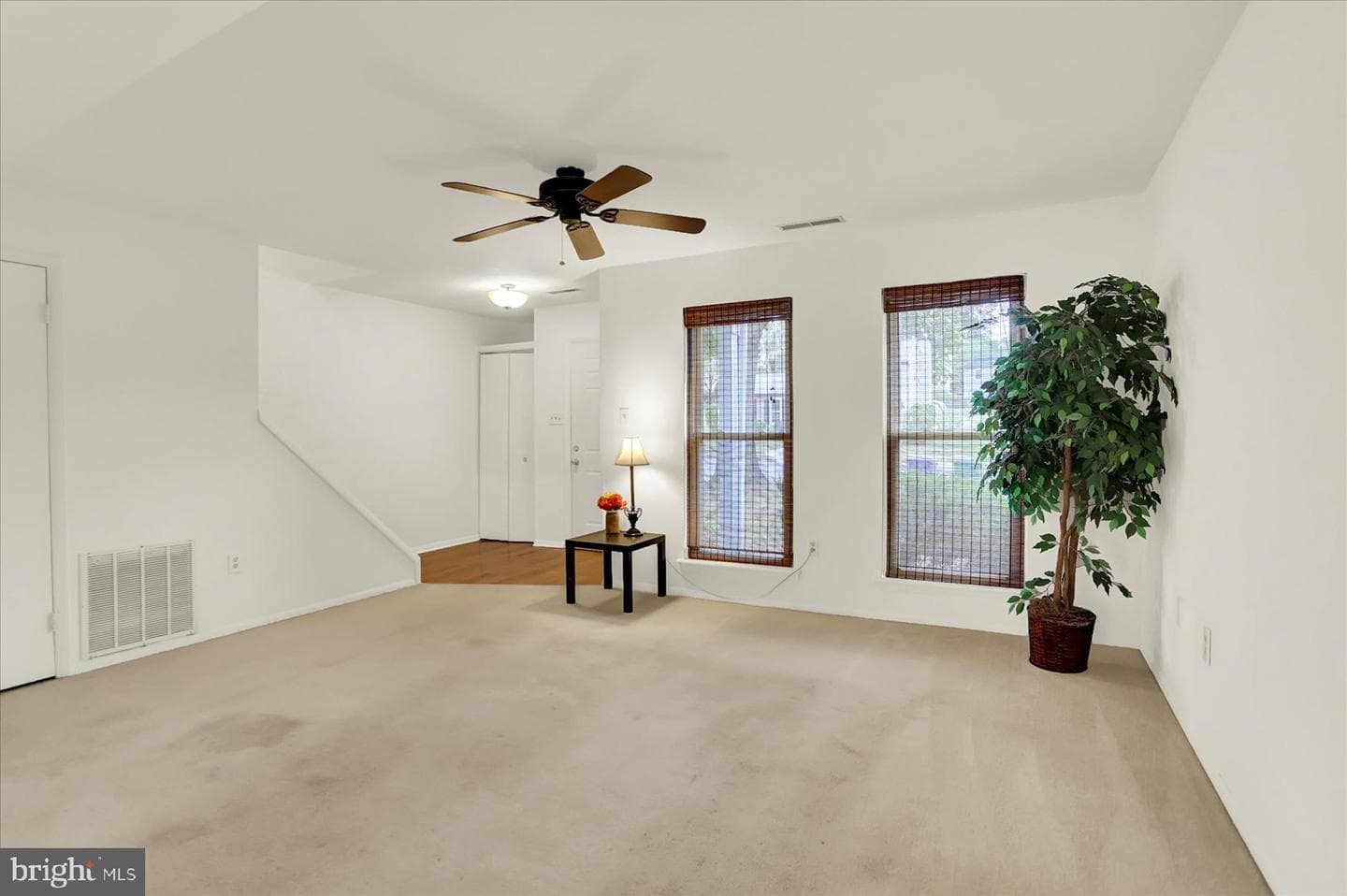 6483 Heatherfield Way photo 15