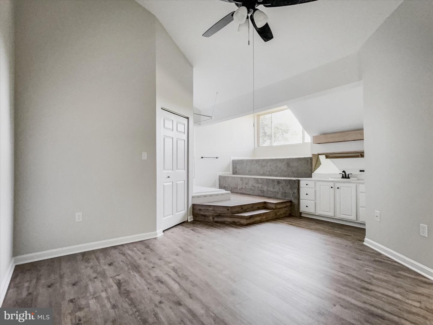 4507 N Progress Avenue photo 6