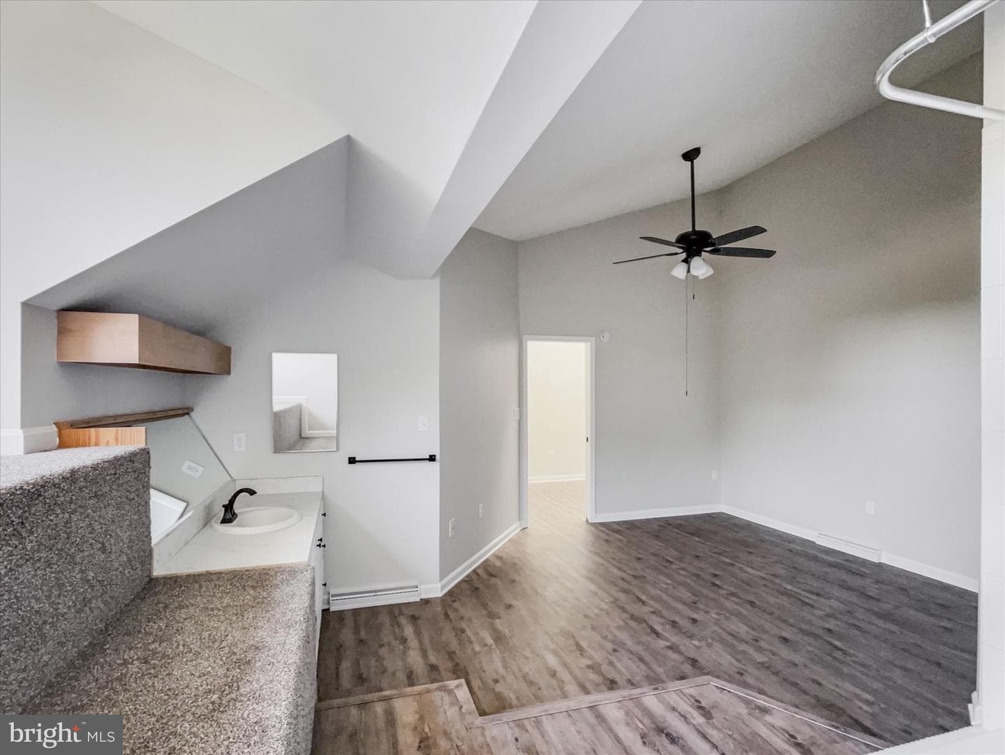 4507 N Progress Avenue photo 8
