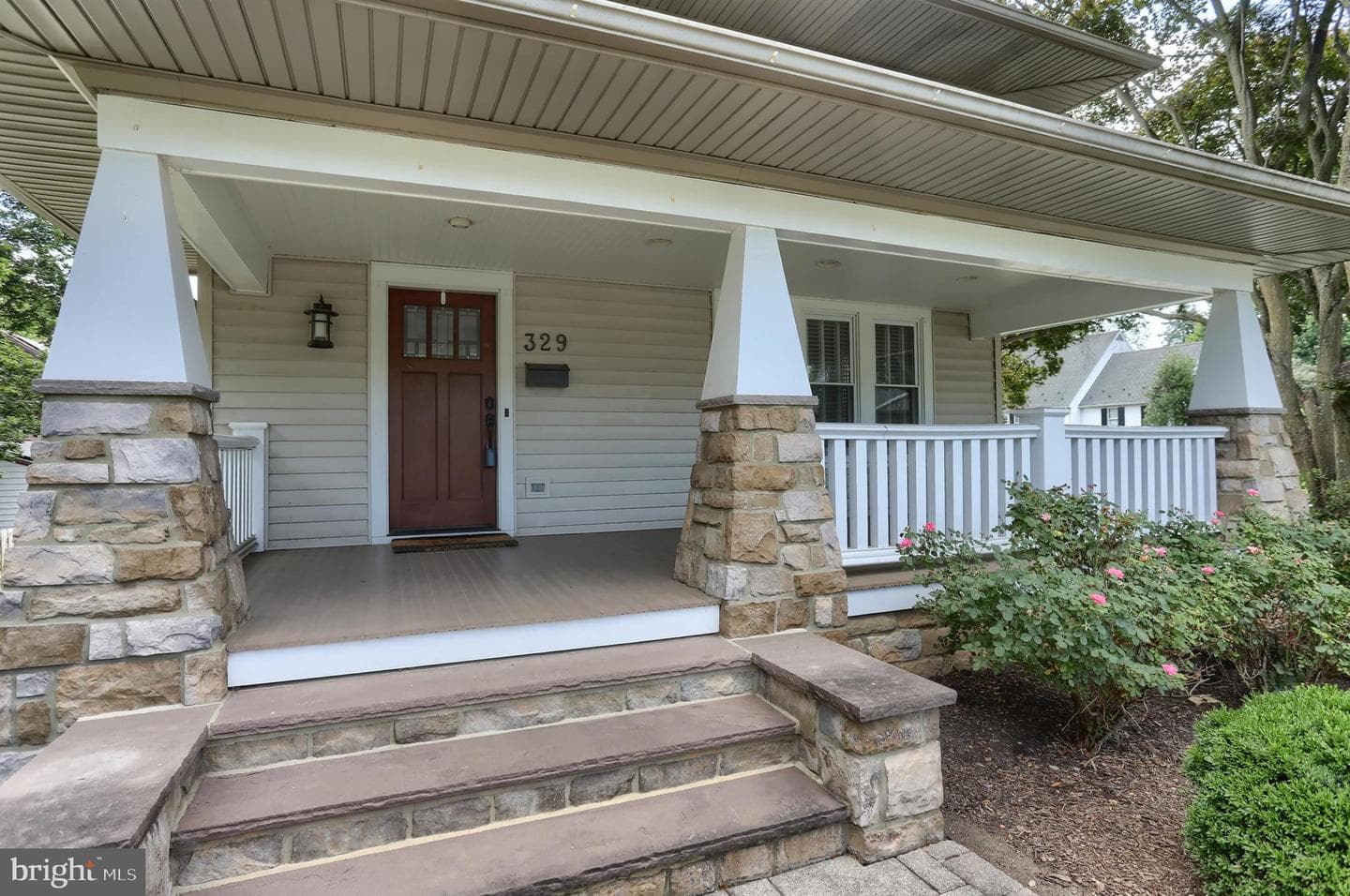 329 Para Avenue photo 3