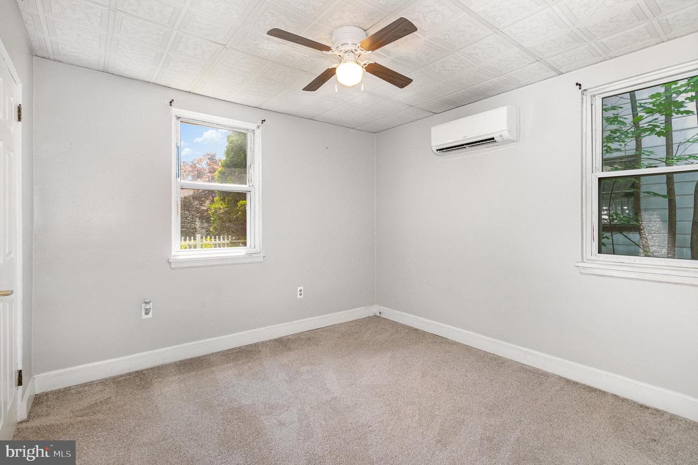 5212 Locust Lane photo 17