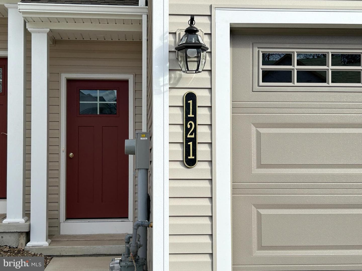 121 Magnolia Drive photo 2