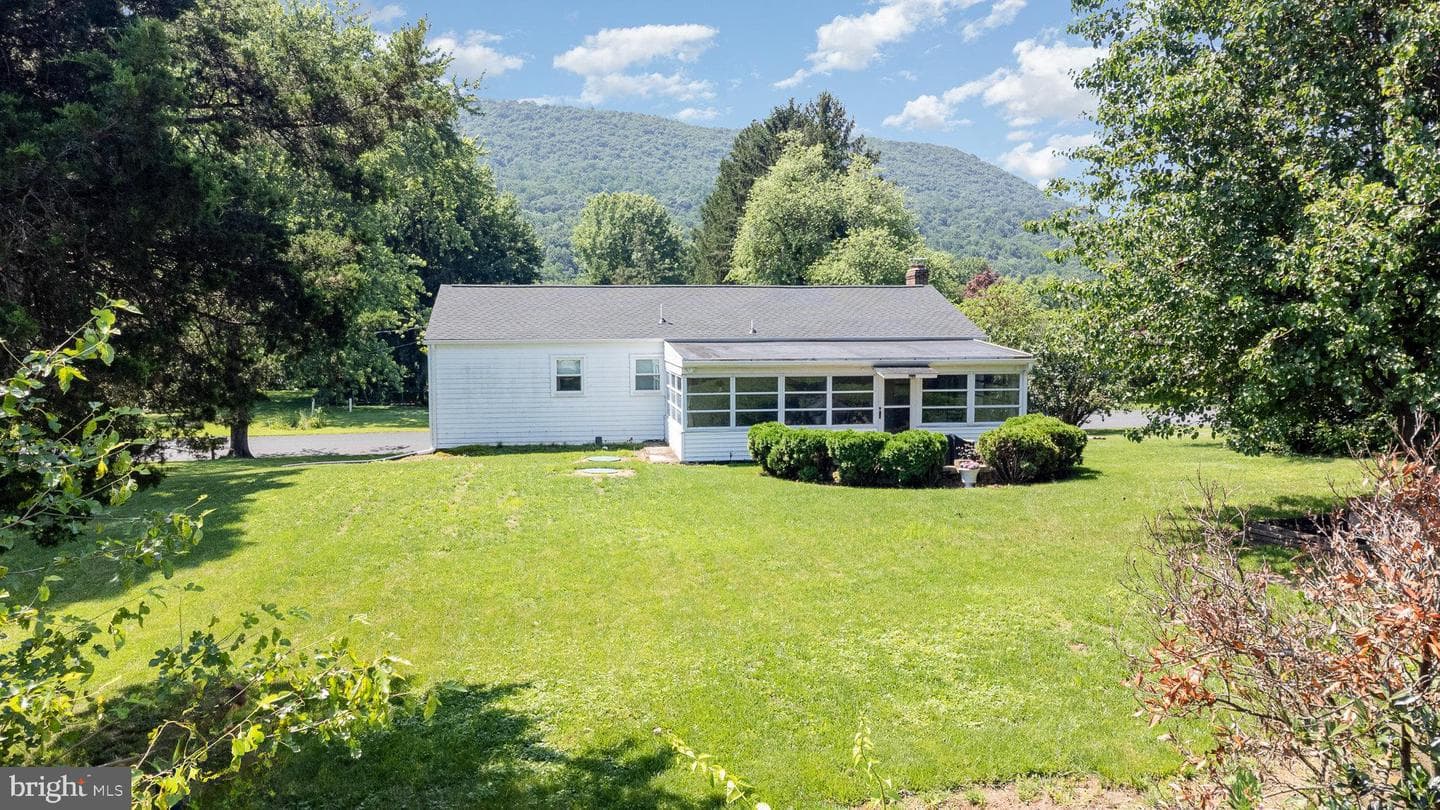 410 Erdman Drive photo 27