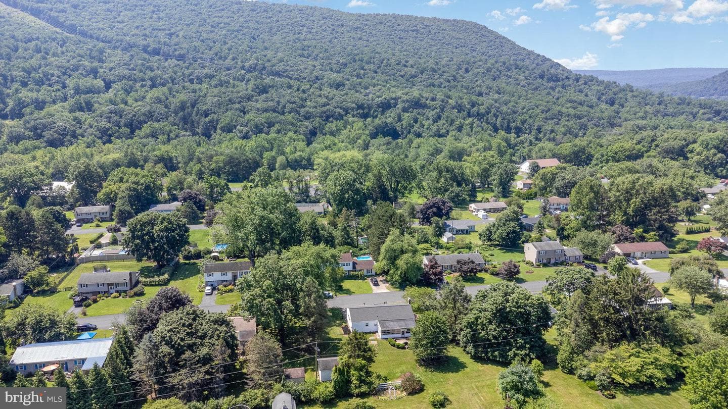 410 Erdman Drive photo 35