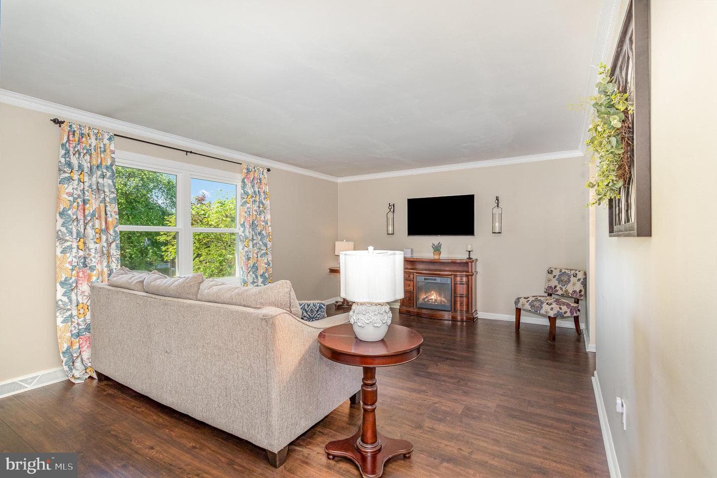 410 Erdman Drive photo 6