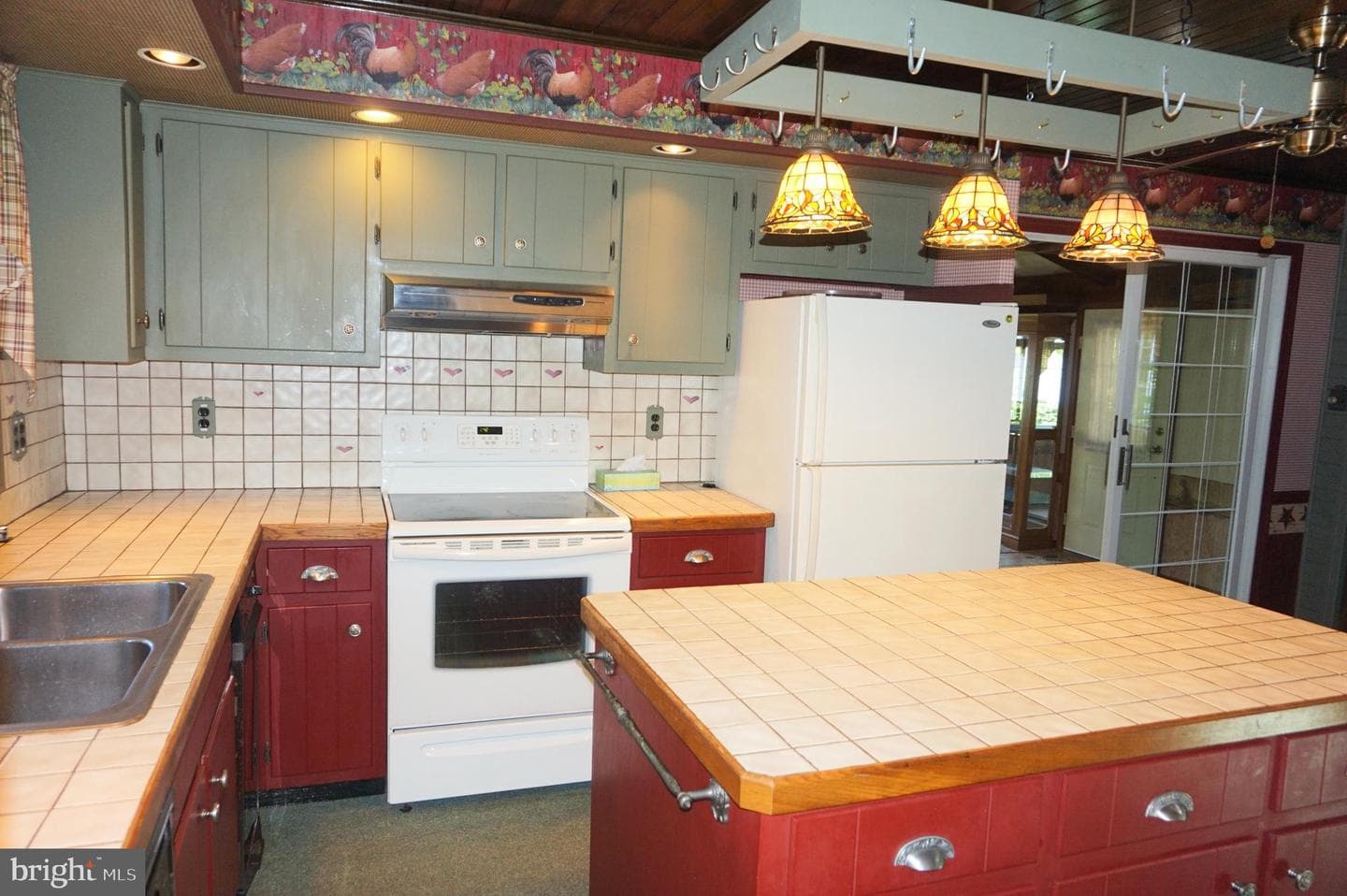 1553 N River Road photo 15