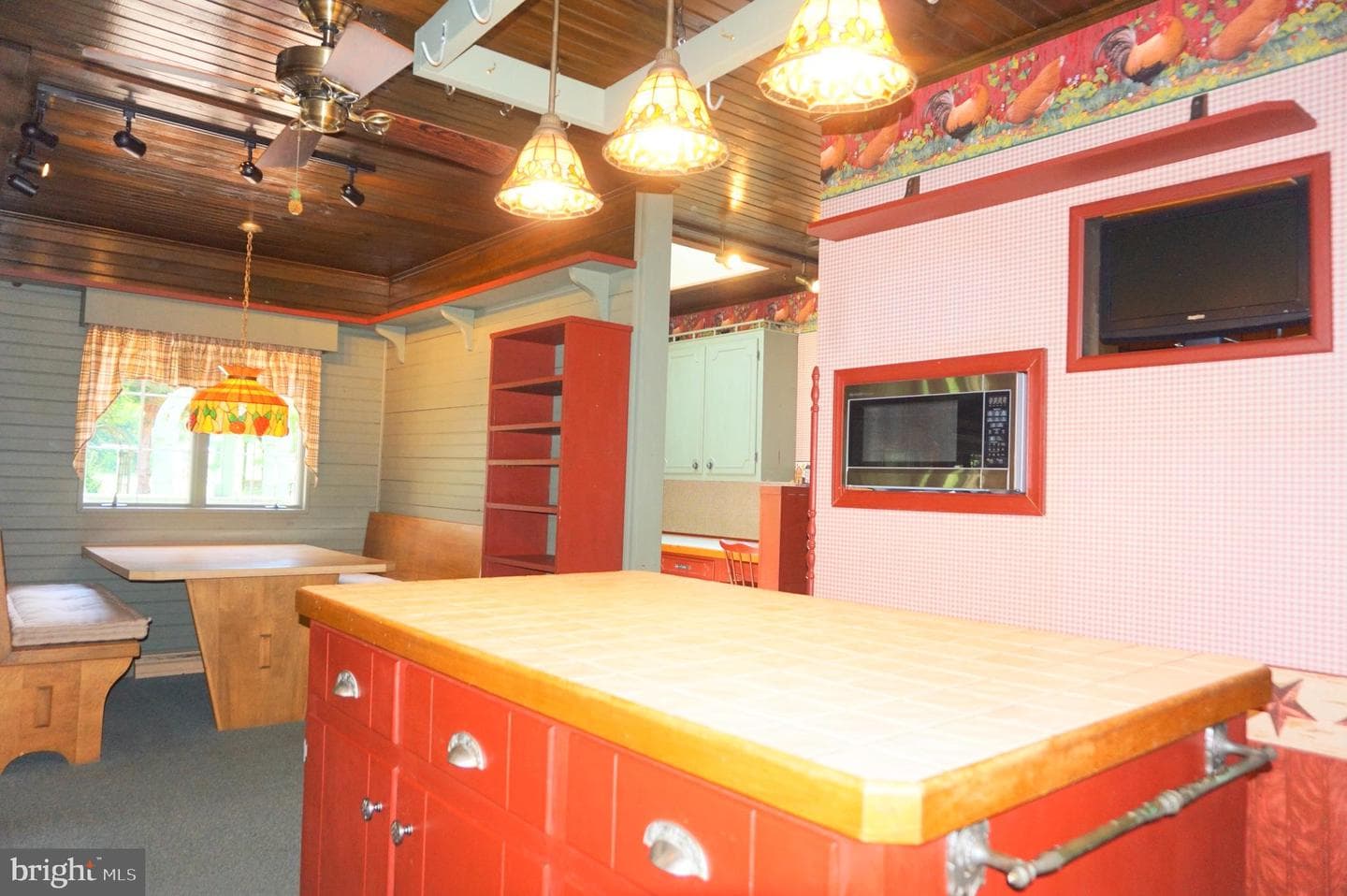 1553 N River Road photo 17