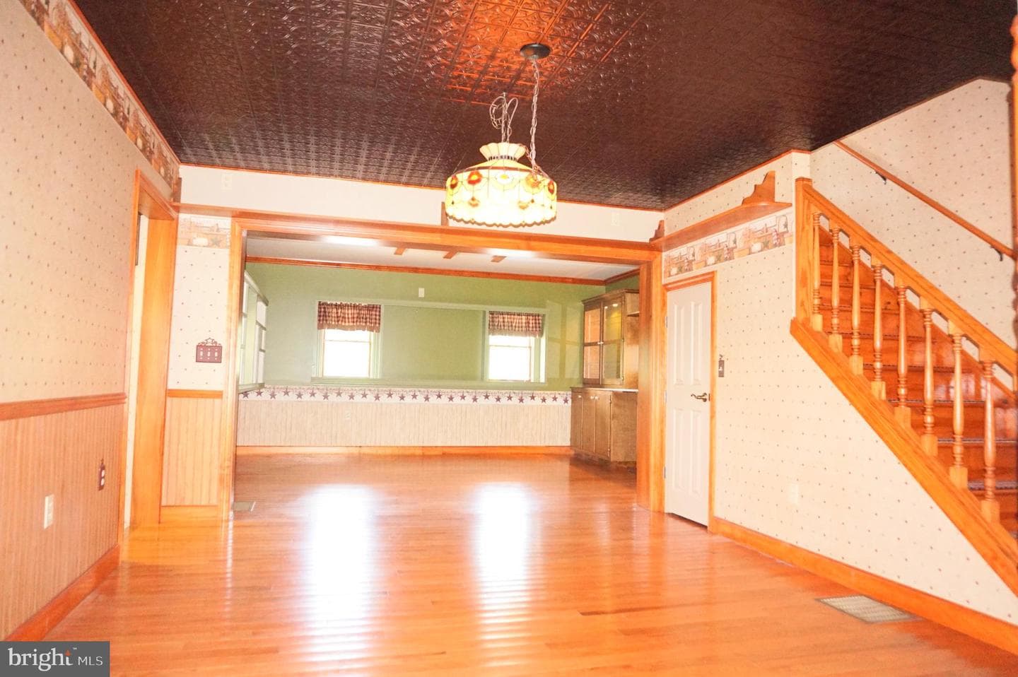 1553 N River Road photo 19