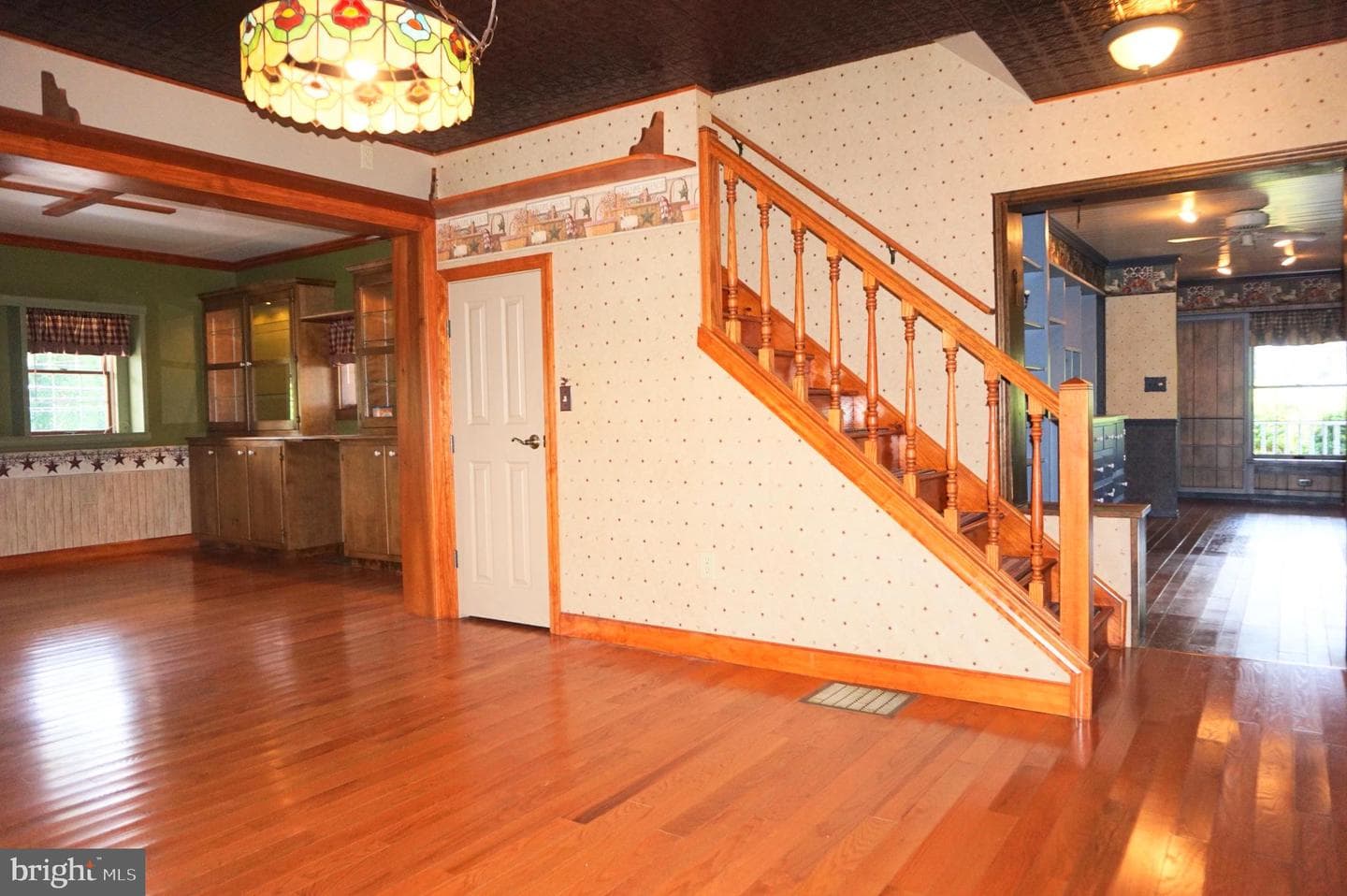 1553 N River Road photo 21
