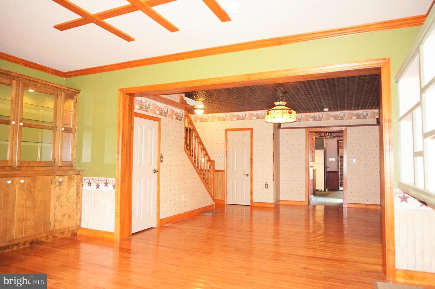 1553 N River Road photo 23