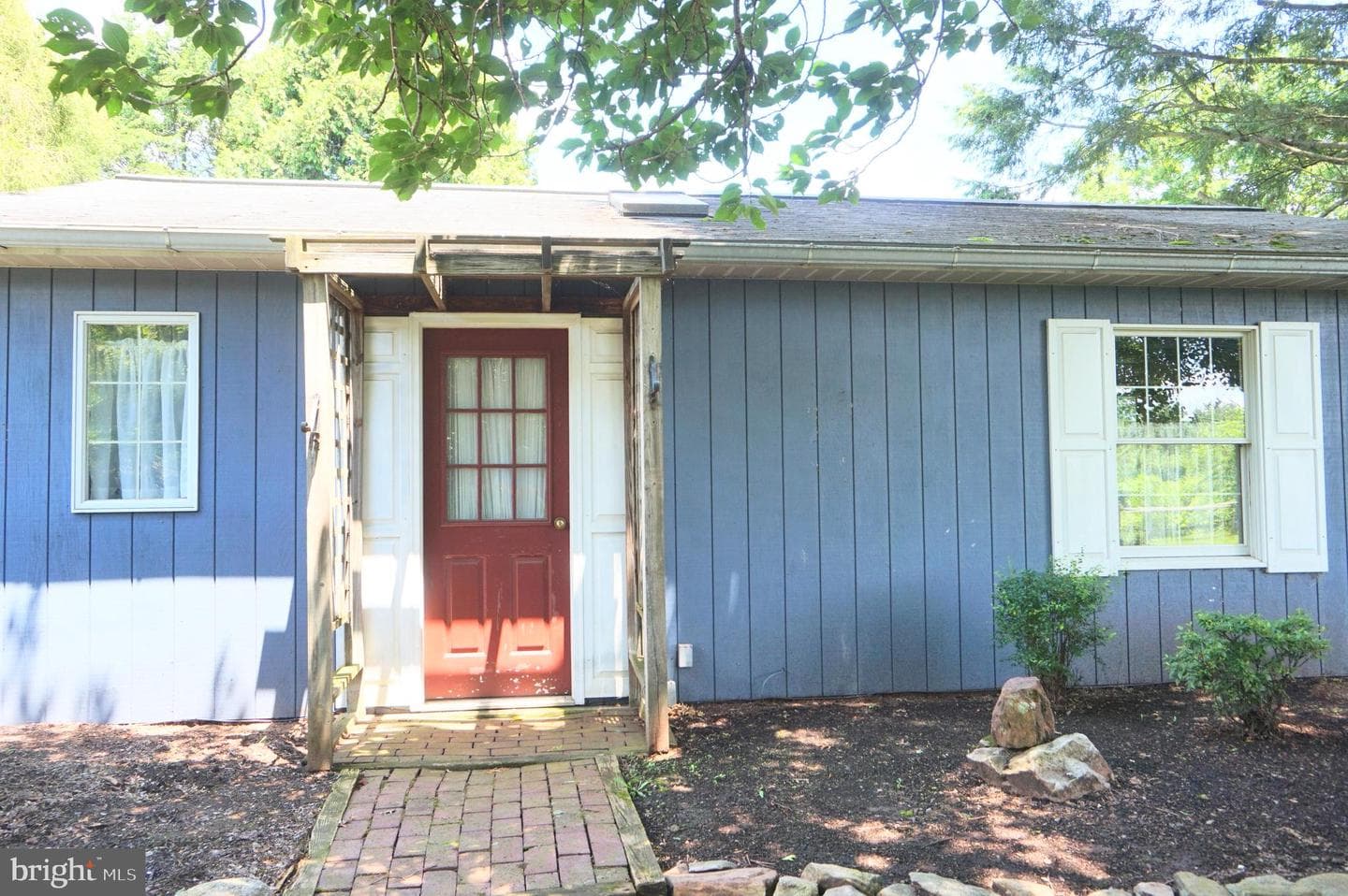 1553 N River Road photo 60