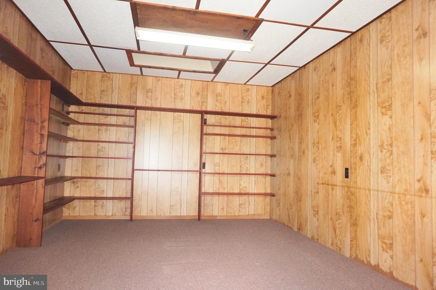 1553 N River Road photo 65