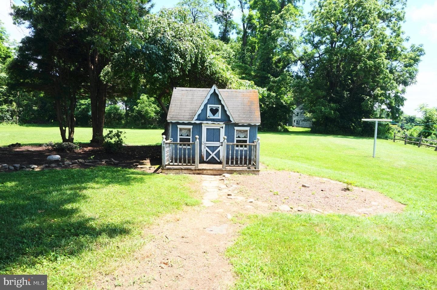 1553 N River Road photo 67