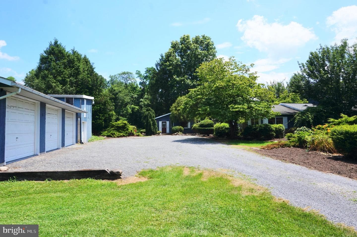 1553 N River Road photo 74
