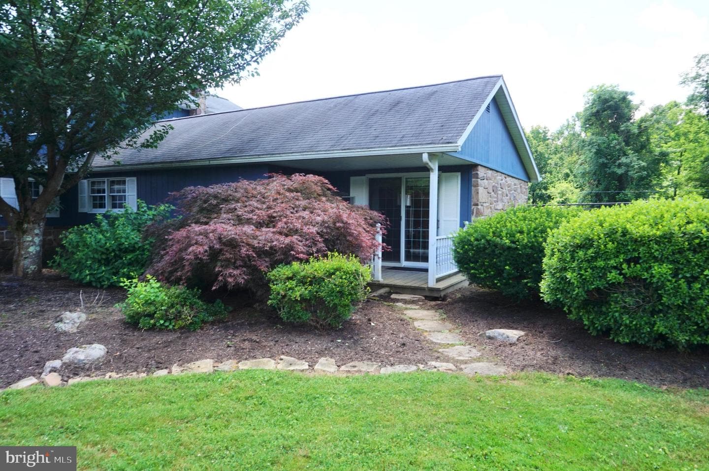 1553 N River Road photo 76