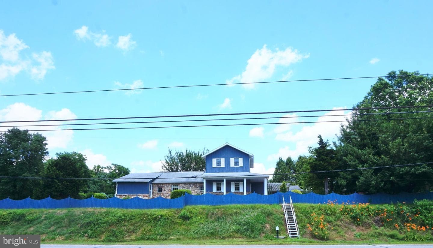 1553 N River Road photo 80