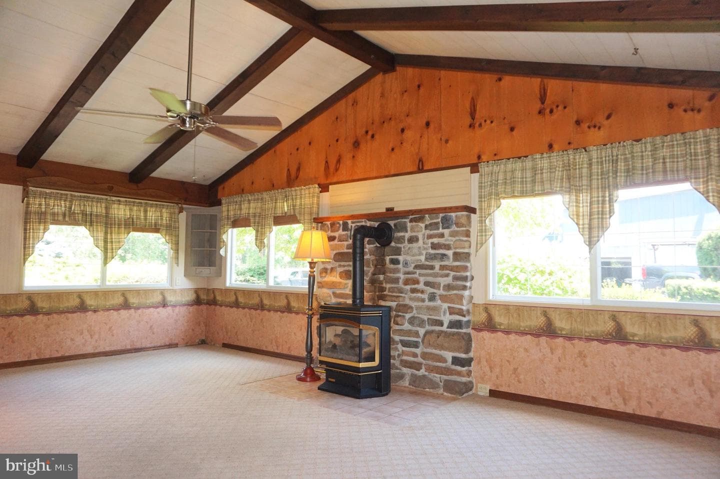 1553 N River Road photo 9