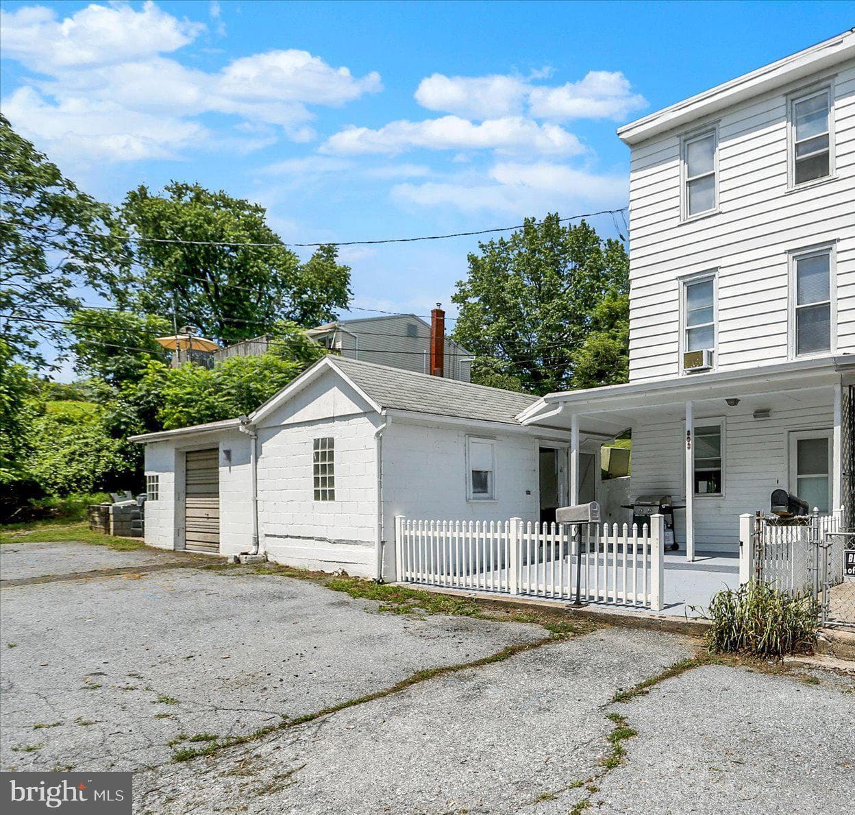803 S 5th Street photo 3