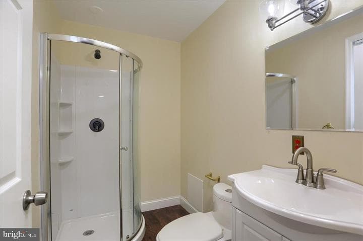 7725 Farmdale Avenue photo 17