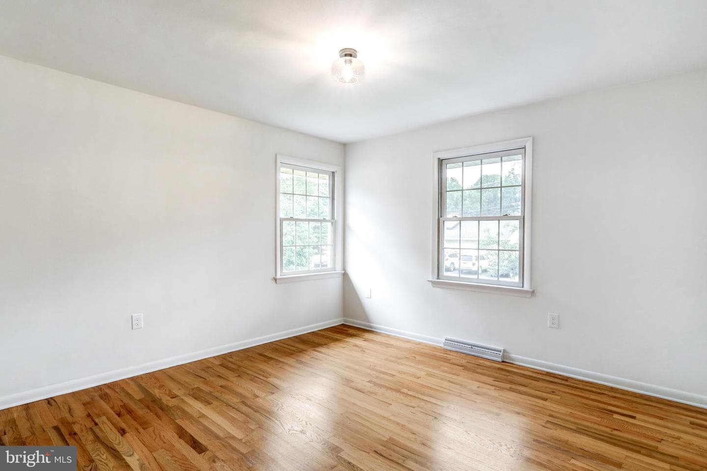 933 Byron Road photo 23