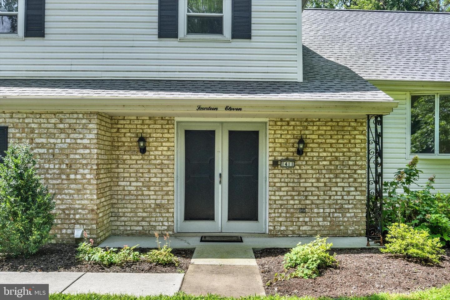 1411 Montfort Drive photo 2