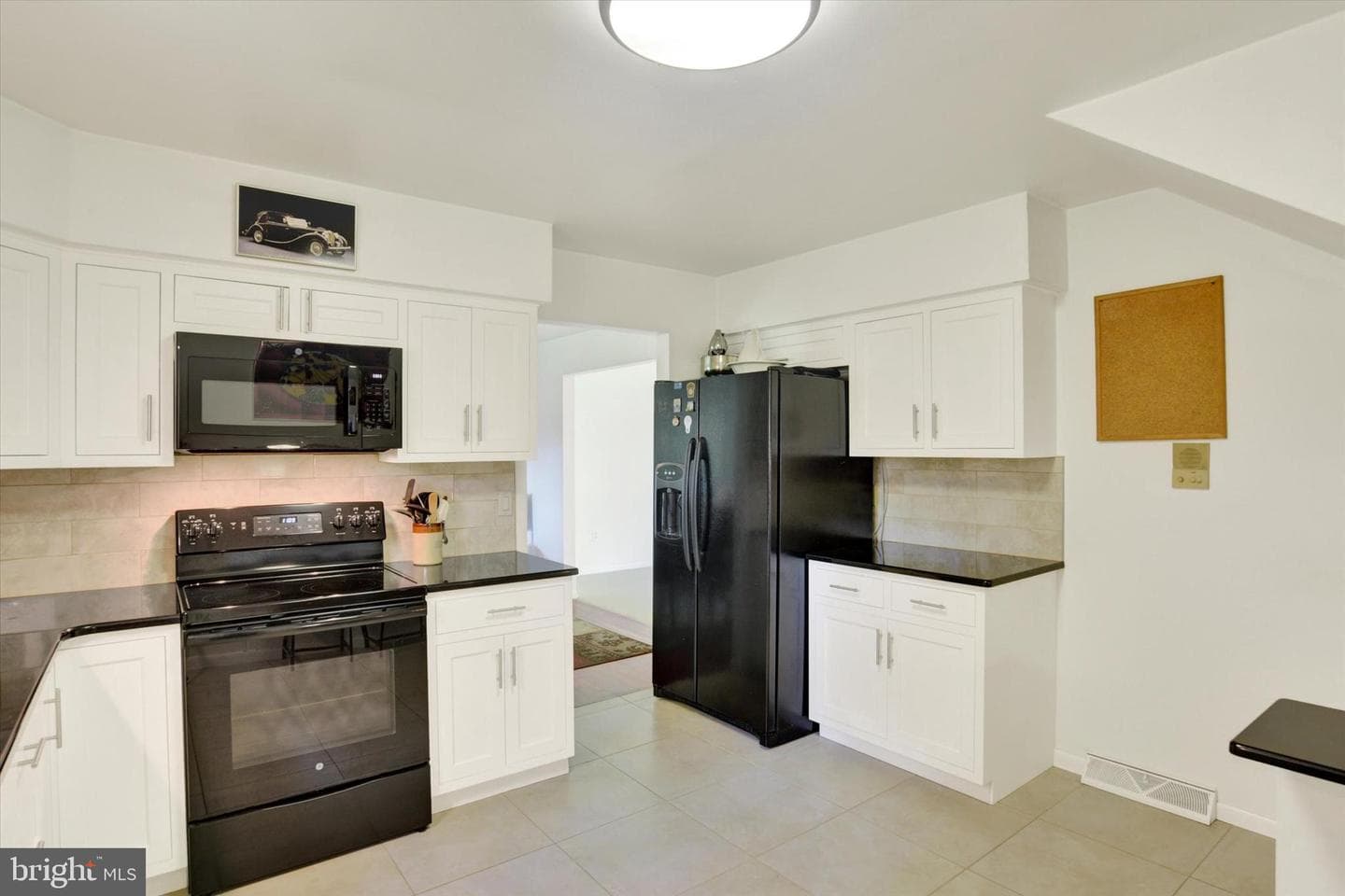 1411 Montfort Drive photo 8
