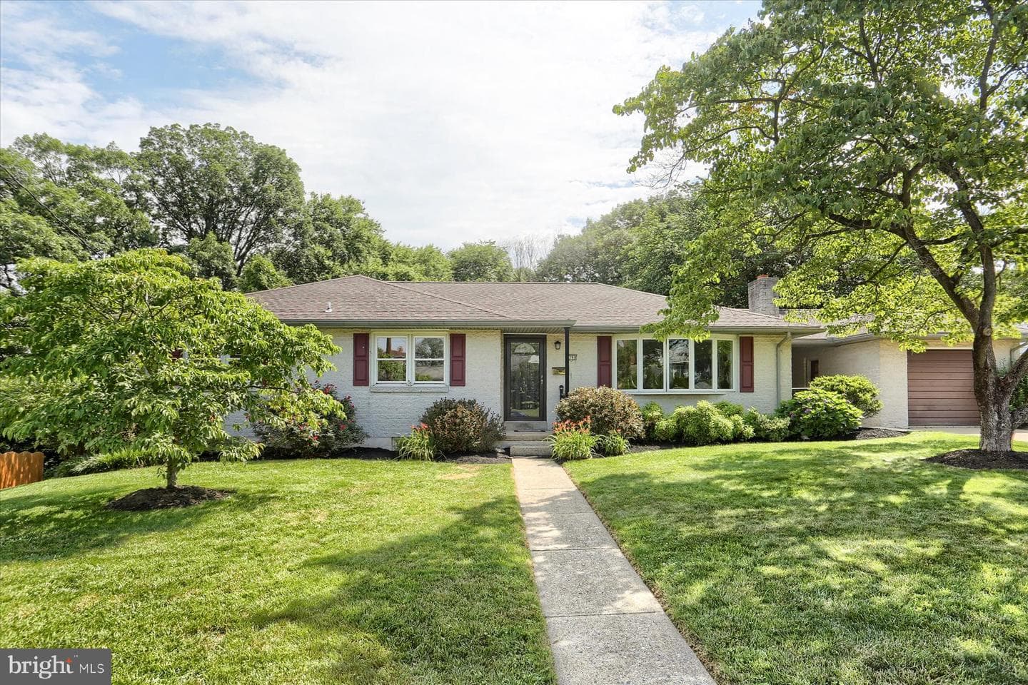 6790 Lehigh Avenue photo 2
