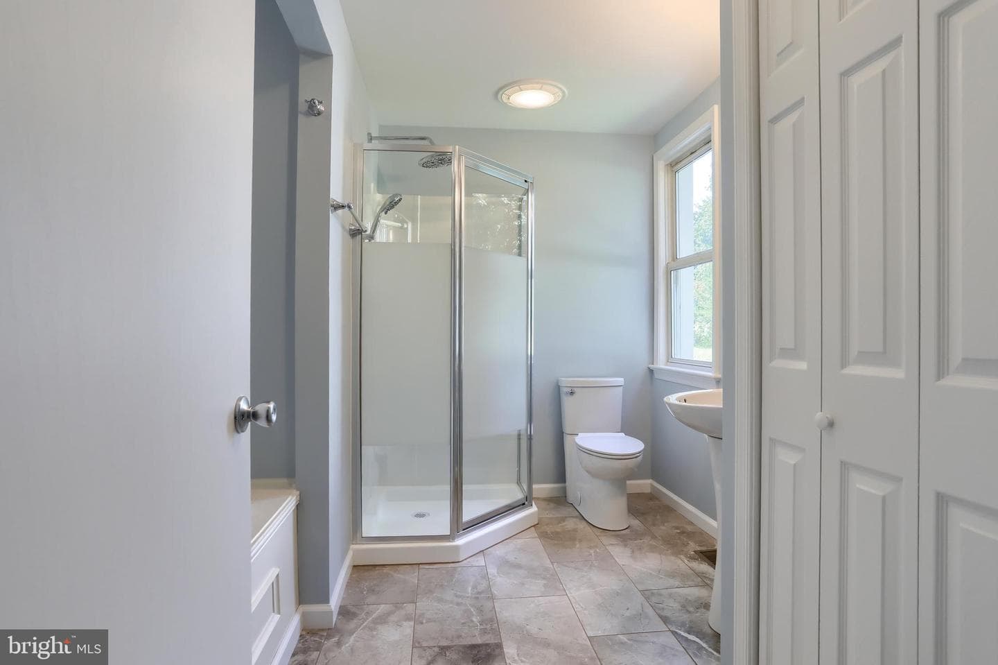 218 N Railroad Street photo 21