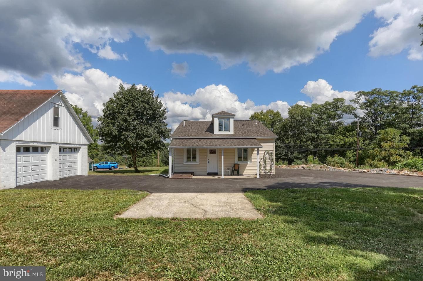 218 N Railroad Street photo 36