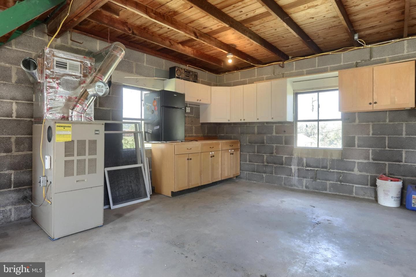218 N Railroad Street photo 42