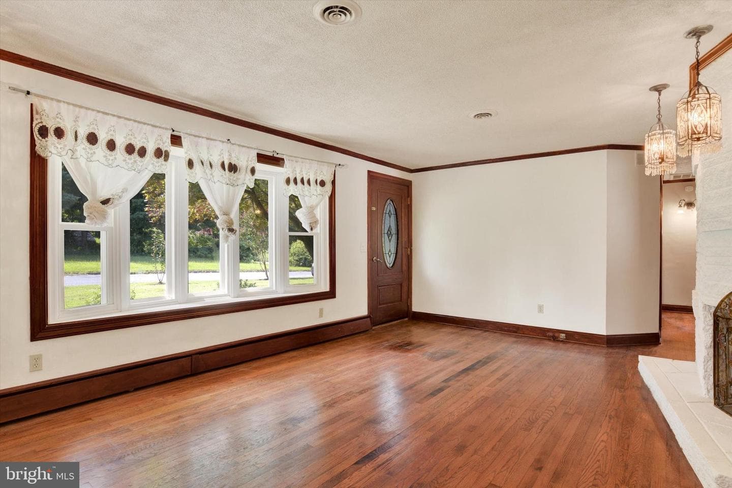 4830 Etta Road photo 4
