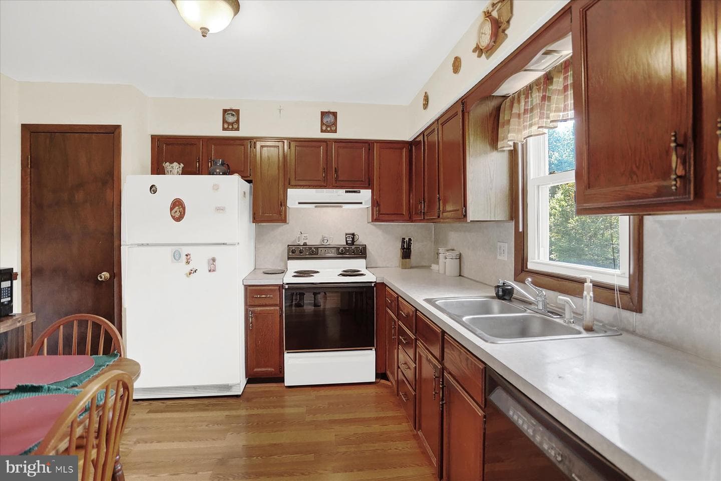15 Parkside Drive photo 10