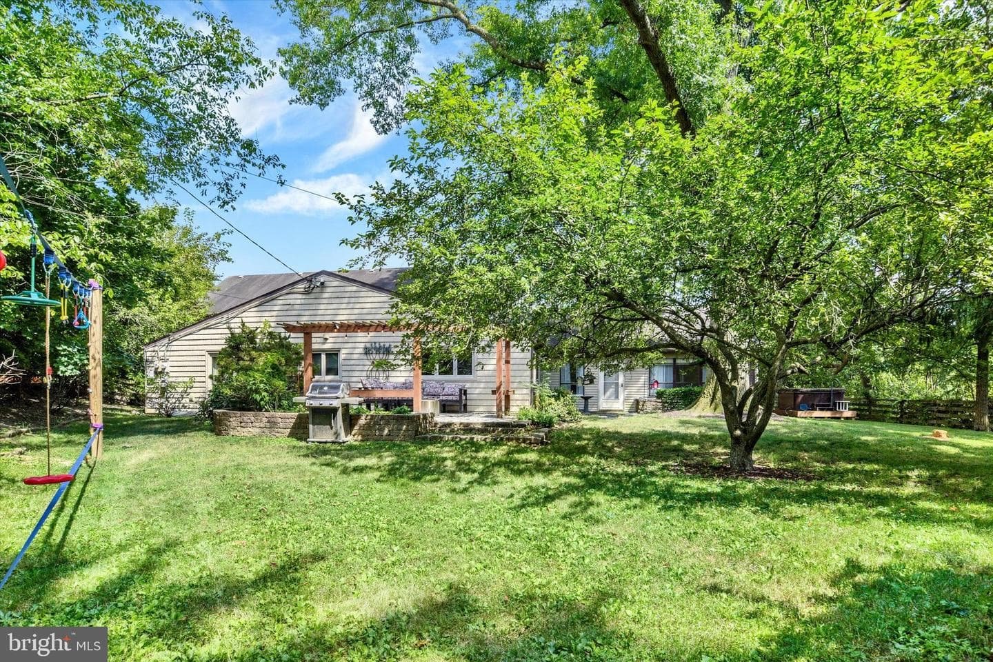 1502 Knollcrest Road photo 33