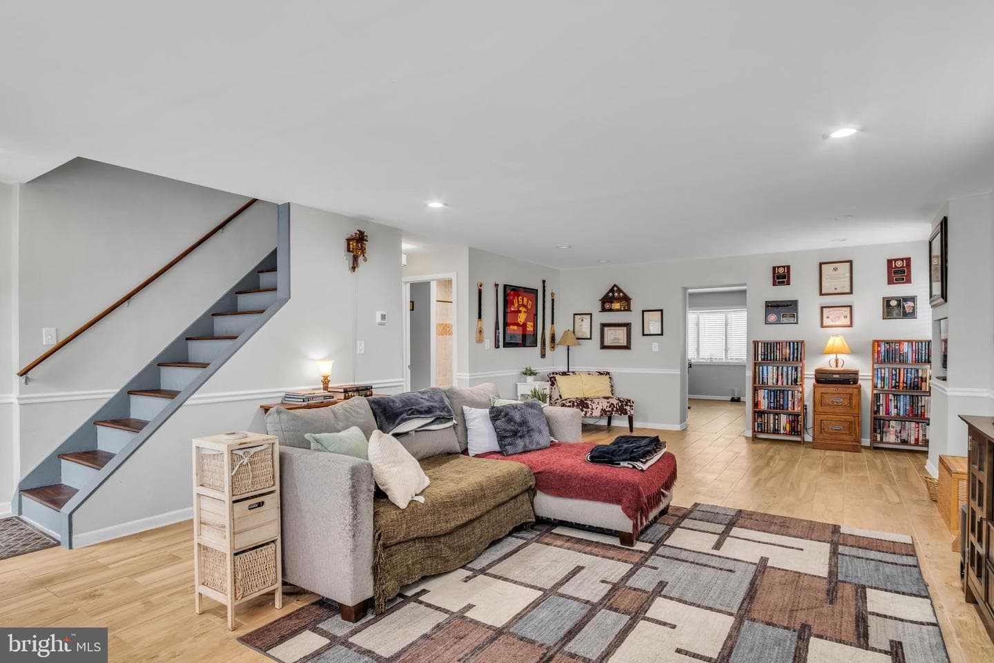 520 W Caracas Avenue photo 2