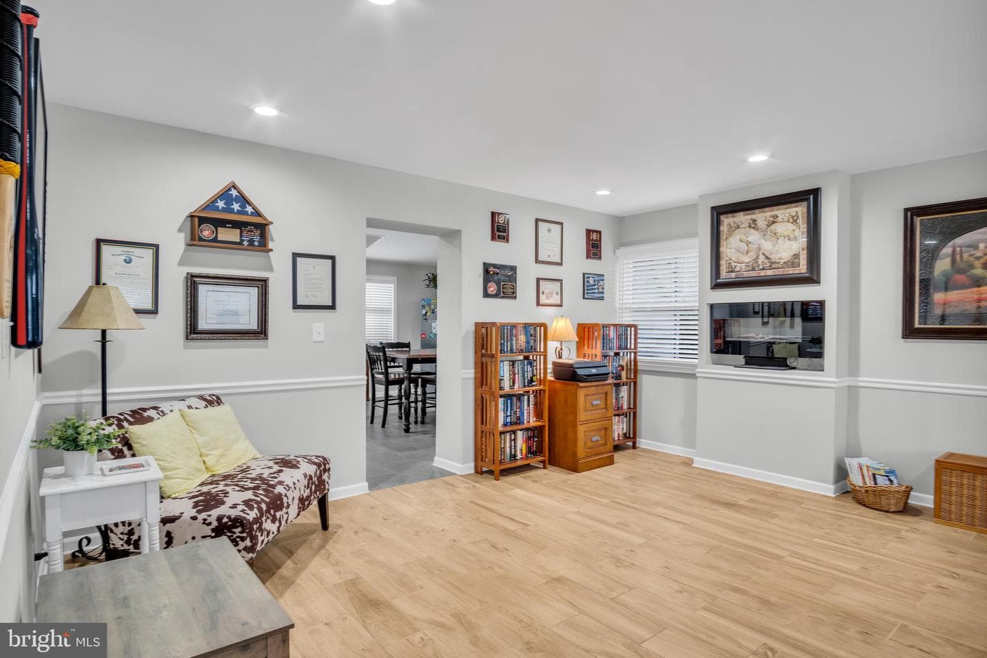 520 W Caracas Avenue photo 4
