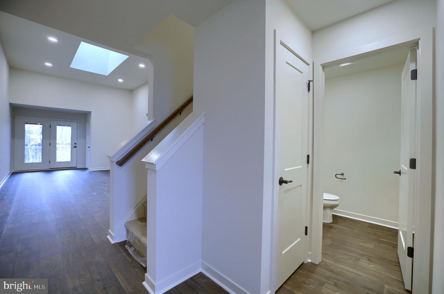 7264 White Oak Blvd photo 2