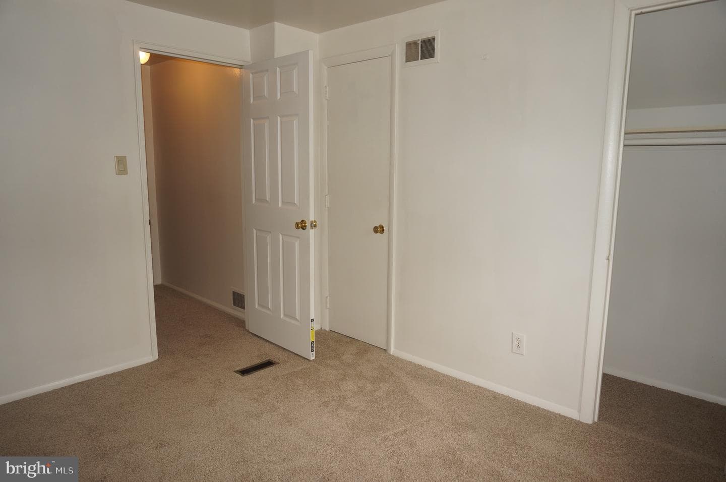 1052 Spruce Street photo 32