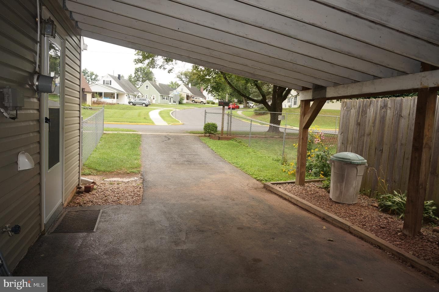 1052 Spruce Street photo 5