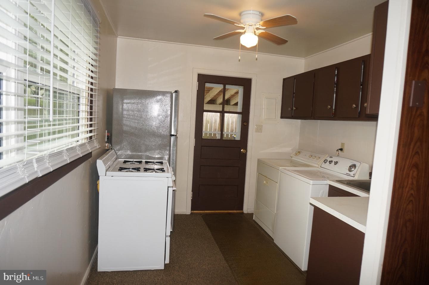 1052 Spruce Street photo 8